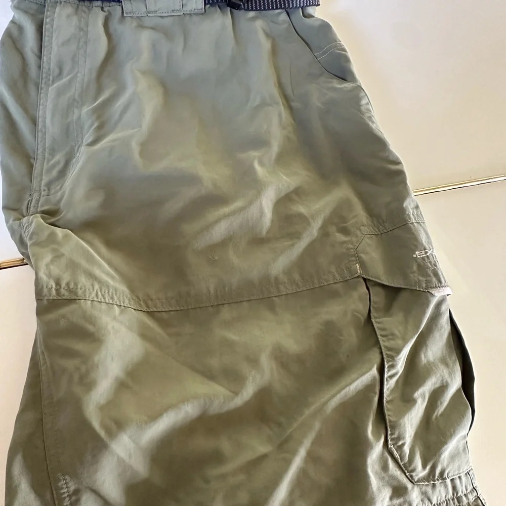 ExOfficio Green Outdoor convertible pants - Picture 2 of 4